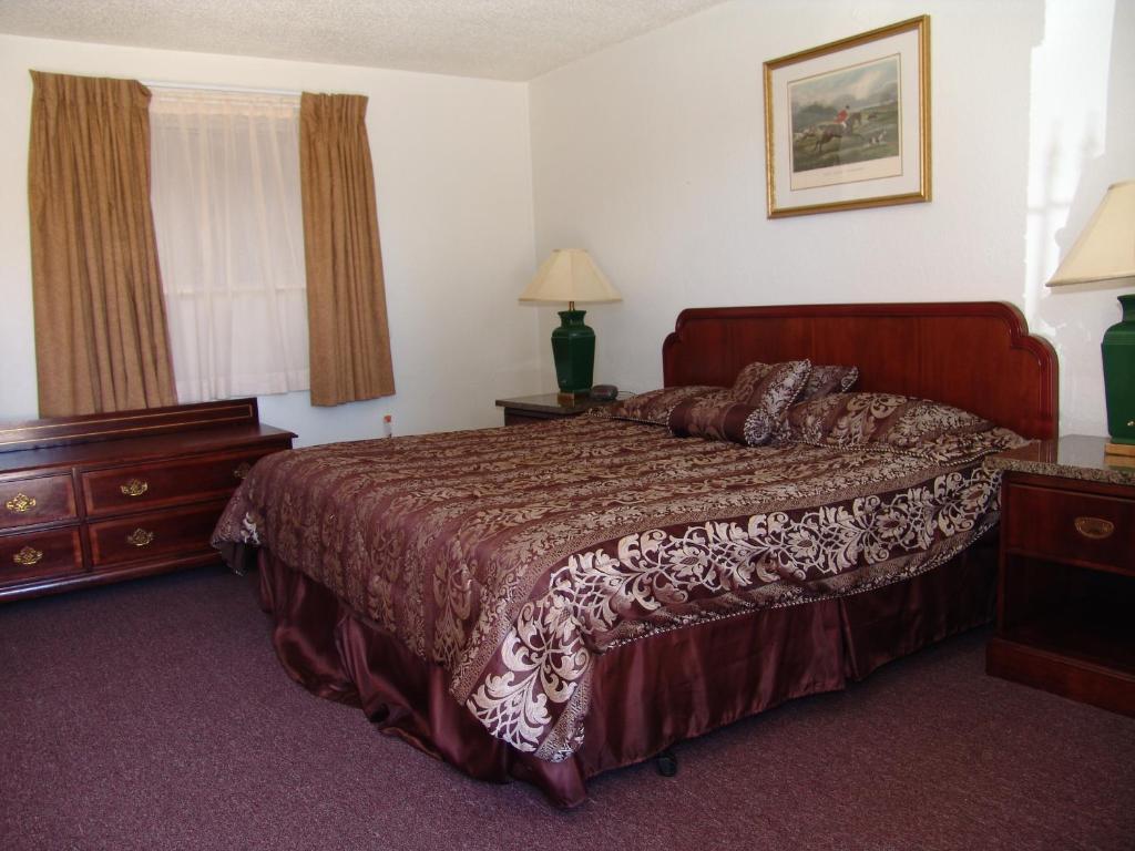 Springs Inn Colorado Springs Room photo