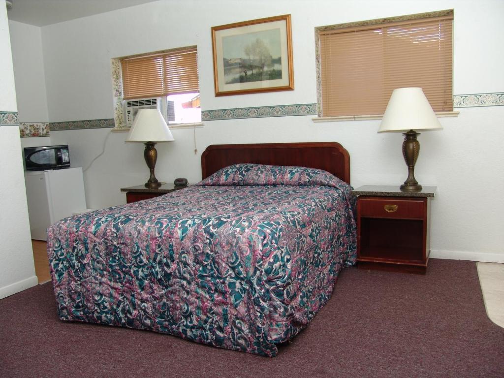 Springs Inn Colorado Springs Room photo