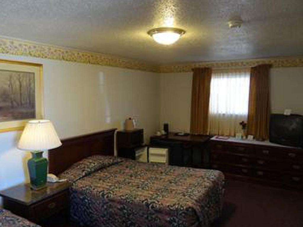 Springs Inn Colorado Springs Exterior photo